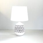 hvid bordlampe sofabord