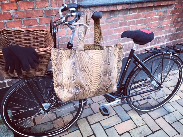 kundalini big shopper bag python skind - cognac på cykel