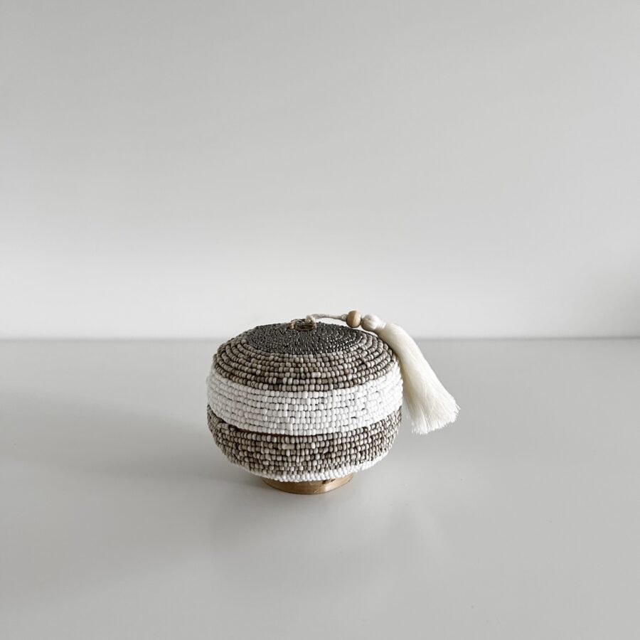 Bali perleæske rund mini - beige/sølv