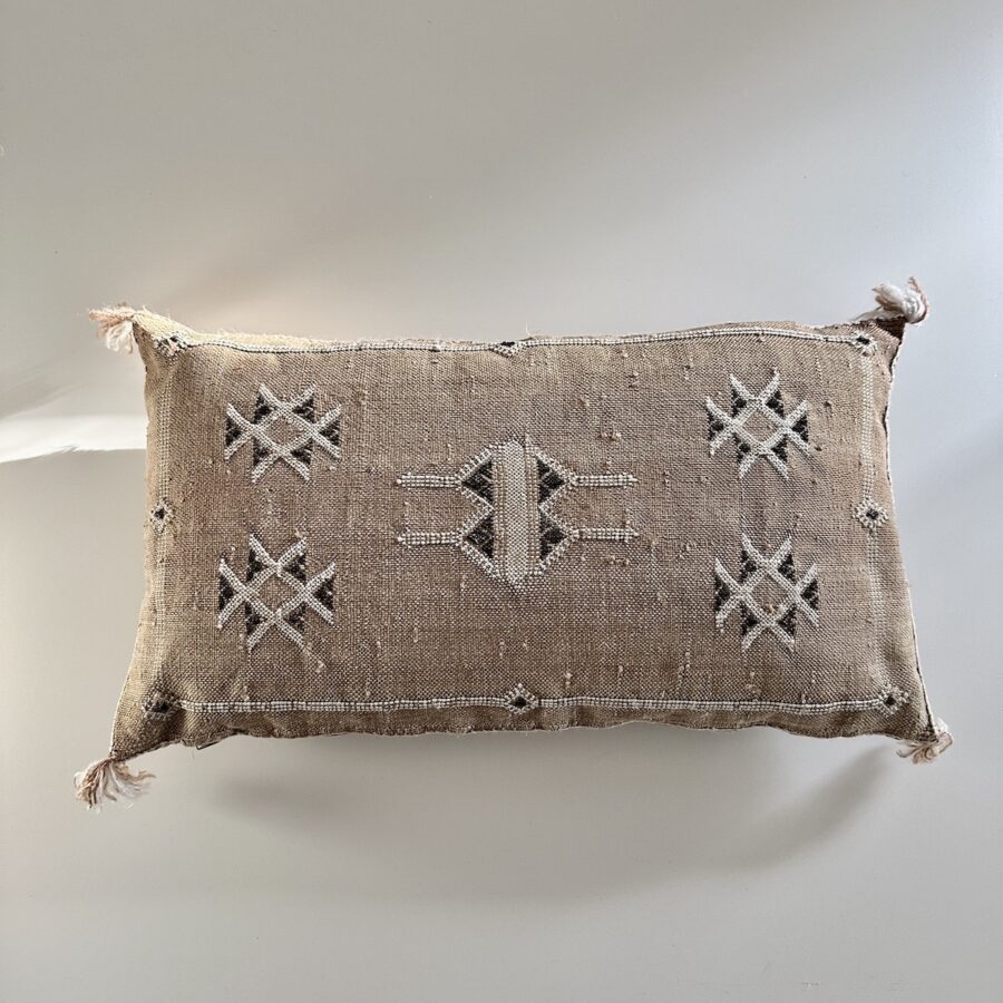 Pudebetræk Sabra kaktussilke - nøddebrun m/sort - 50 x 30 cm