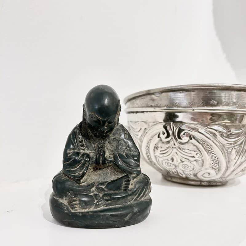 Statue - Praying Buddha Munk H10 cm - Billede 2