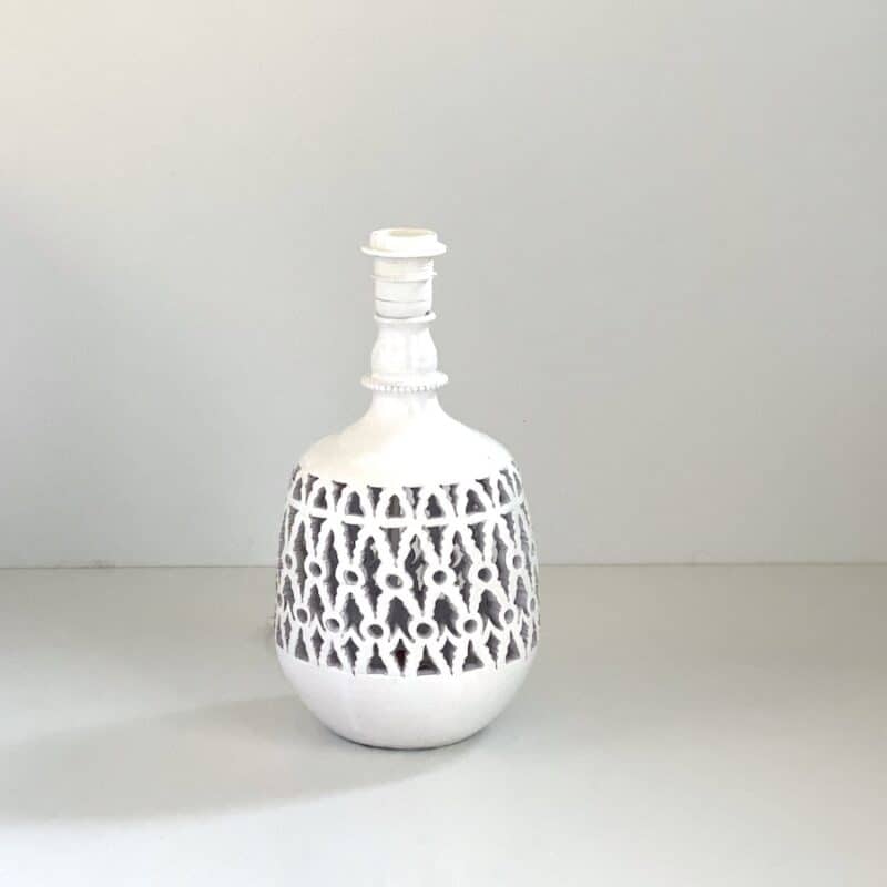 hvid bordlampe