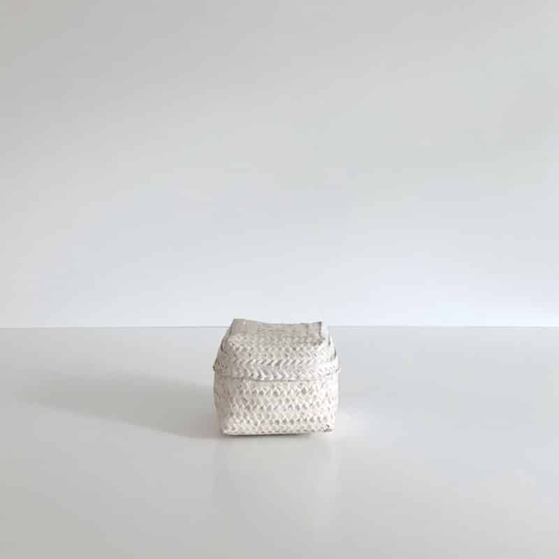 Bali Kurve æske - plain hvid H13 cm