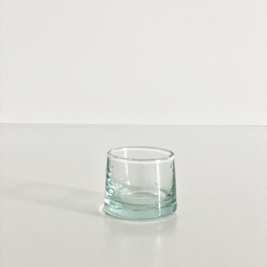 le verre snaps og vandglas fyrfadssstage