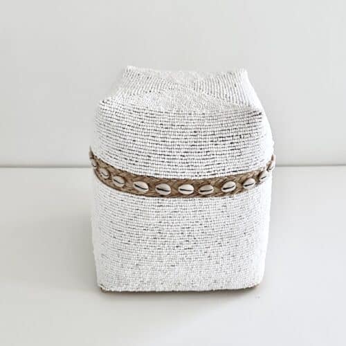 Høj Bali perle æske med shells - hvid - mellem H24 cm
