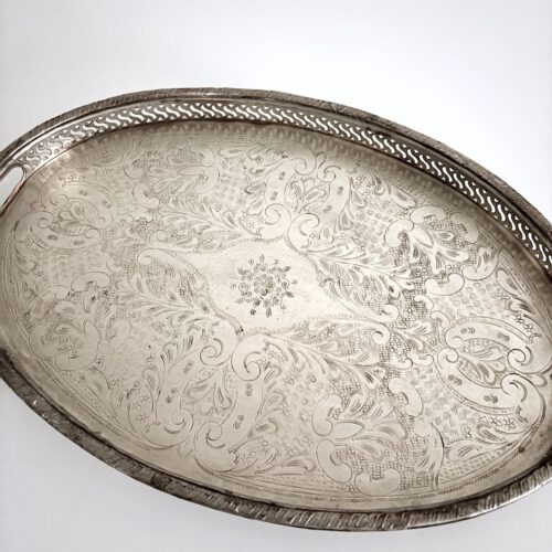 Vintage serveringsbakke oval m/fødder – nysølv