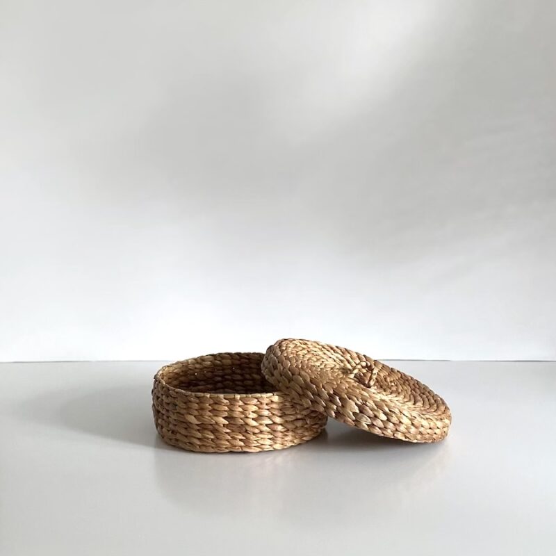 Wave Kurveæske m/låg - vandhyacint Ø30 cm